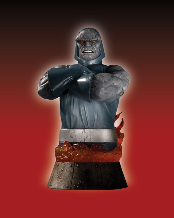 http://www.fortalezadelasoledad.com/notas/busto%20darkseid.jpg