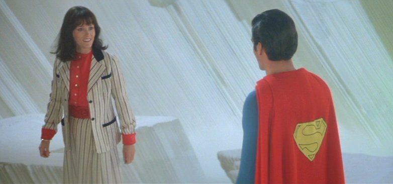 http://www.fortalezadelasoledad.com/notas/pifias/superman2/lois2.jpg