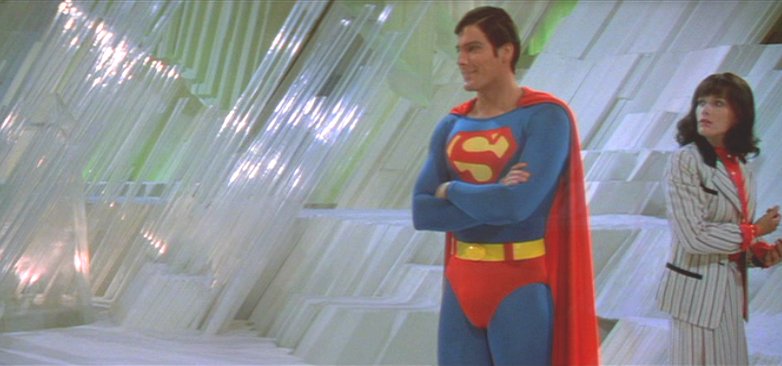 http://www.fortalezadelasoledad.com/notas/pifias/superman2/lois3.jpg