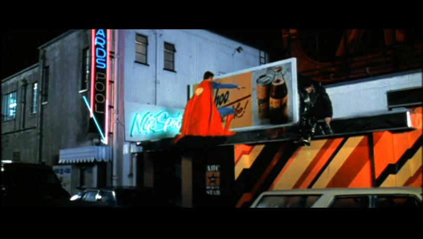 http://www.fortalezadelasoledad.com/notas/pifias/superman4deleted/pelea9.jpg