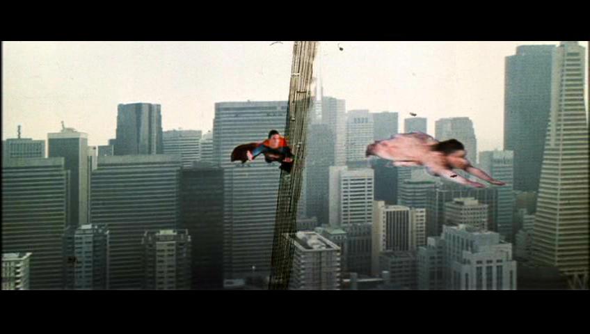 http://www.fortalezadelasoledad.com/notas/pifias/superman4deleted/vuelo4.jpg
