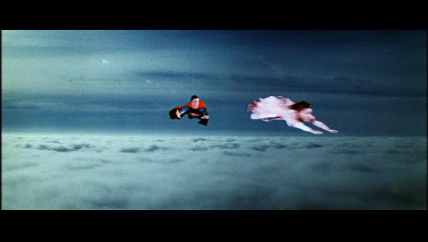 http://www.fortalezadelasoledad.com/notas/pifias/superman4deleted/vuelo7.jpg