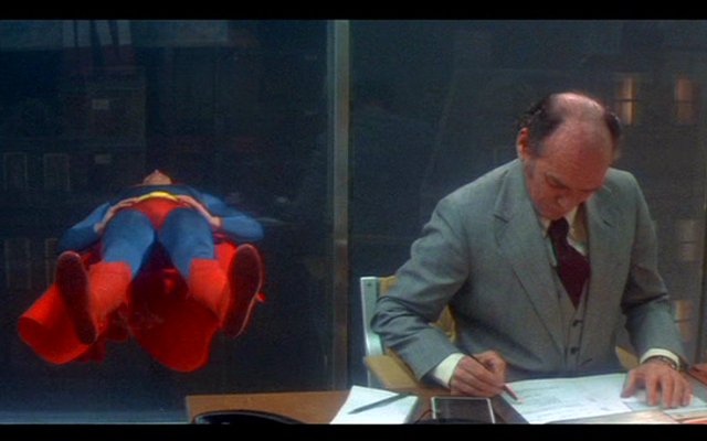 http://www.fortalezadelasoledad.com/notas/pifias/supermanthemovie/pifia2.jpg